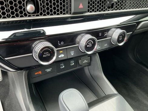 Used 2025 Honda Civic Sport image 24