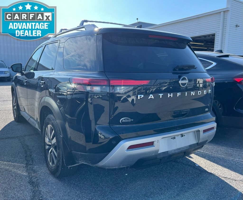 Used 2023 Nissan Pathfinder SL FWD image 4