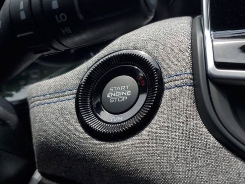 New 2025 Jeep Compass Sport image 35