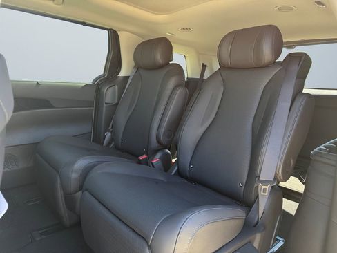 New 2026 Kia Carnival SX Prestige image 13