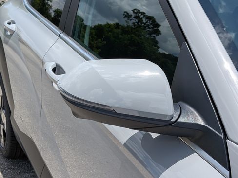 New 2026 Hyundai Kona Limited FWD image 11