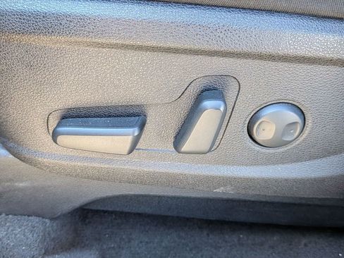 Used 2025 Kia Telluride S FWD image 14