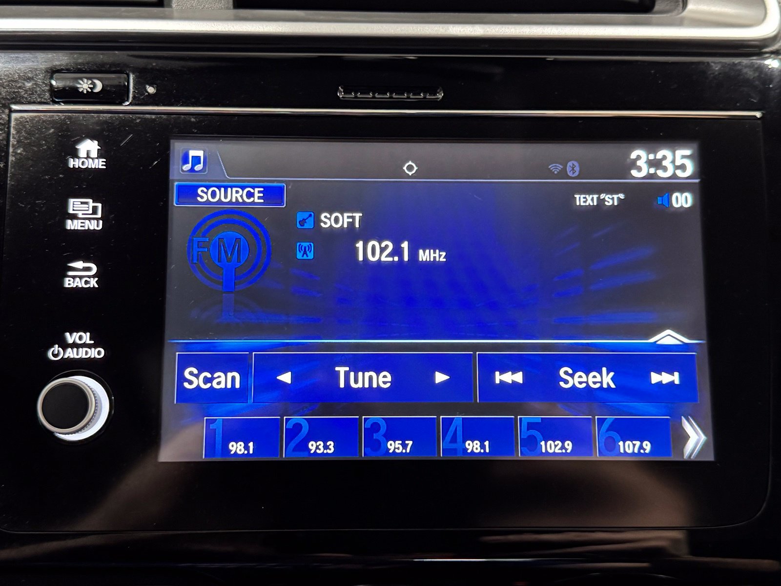 Used 2018 Honda Fit EX image 29