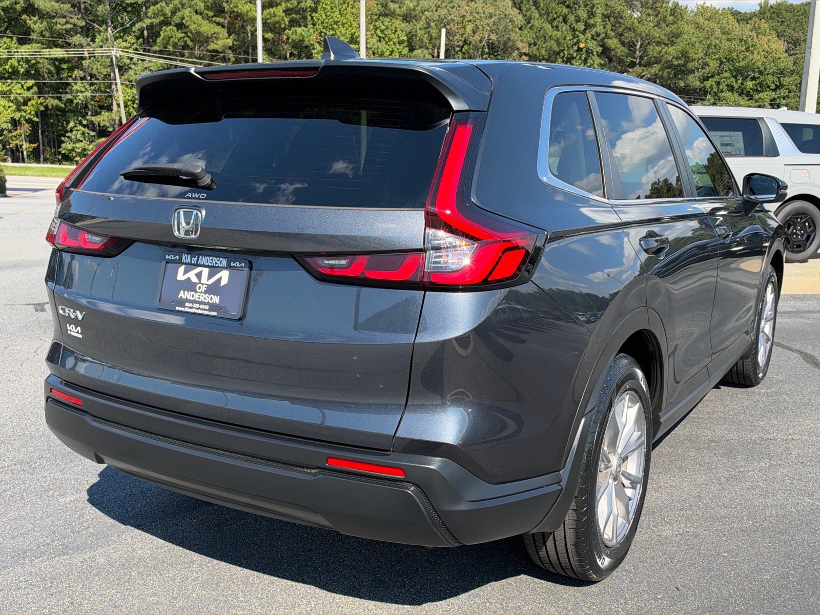 Used 2024 Honda CR-V EX image 3