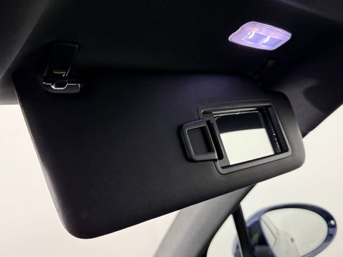 New 2025 Porsche Macan image 31