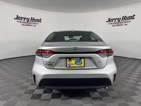 Used 2026 Toyota Corolla LE FWD image 7