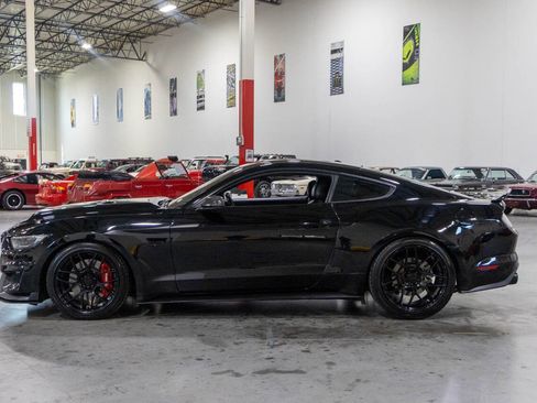 Used 2015 Ford Mustang GT Premium RWD image 3