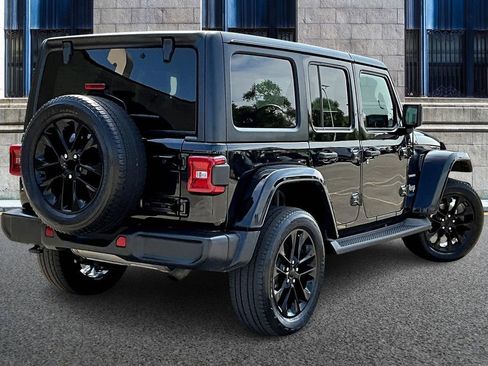 Used 2021 Jeep Wrangler Unlimited Sahara w/ Cold Weather Group image 11