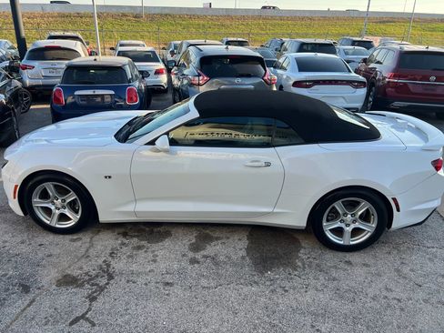 Used 2020 Chevrolet Camaro LT image 2