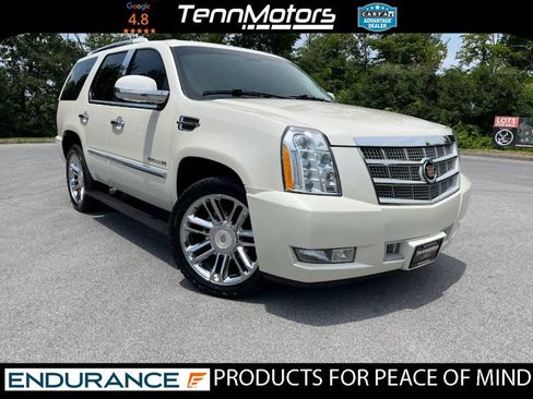 Used 2014 Cadillac Escalade Platinum AWD/4WD image 3