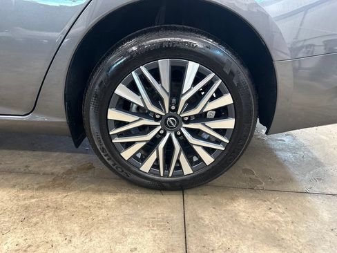 Used 2025 Nissan Altima 2.5 SV AWD/4WD image 28