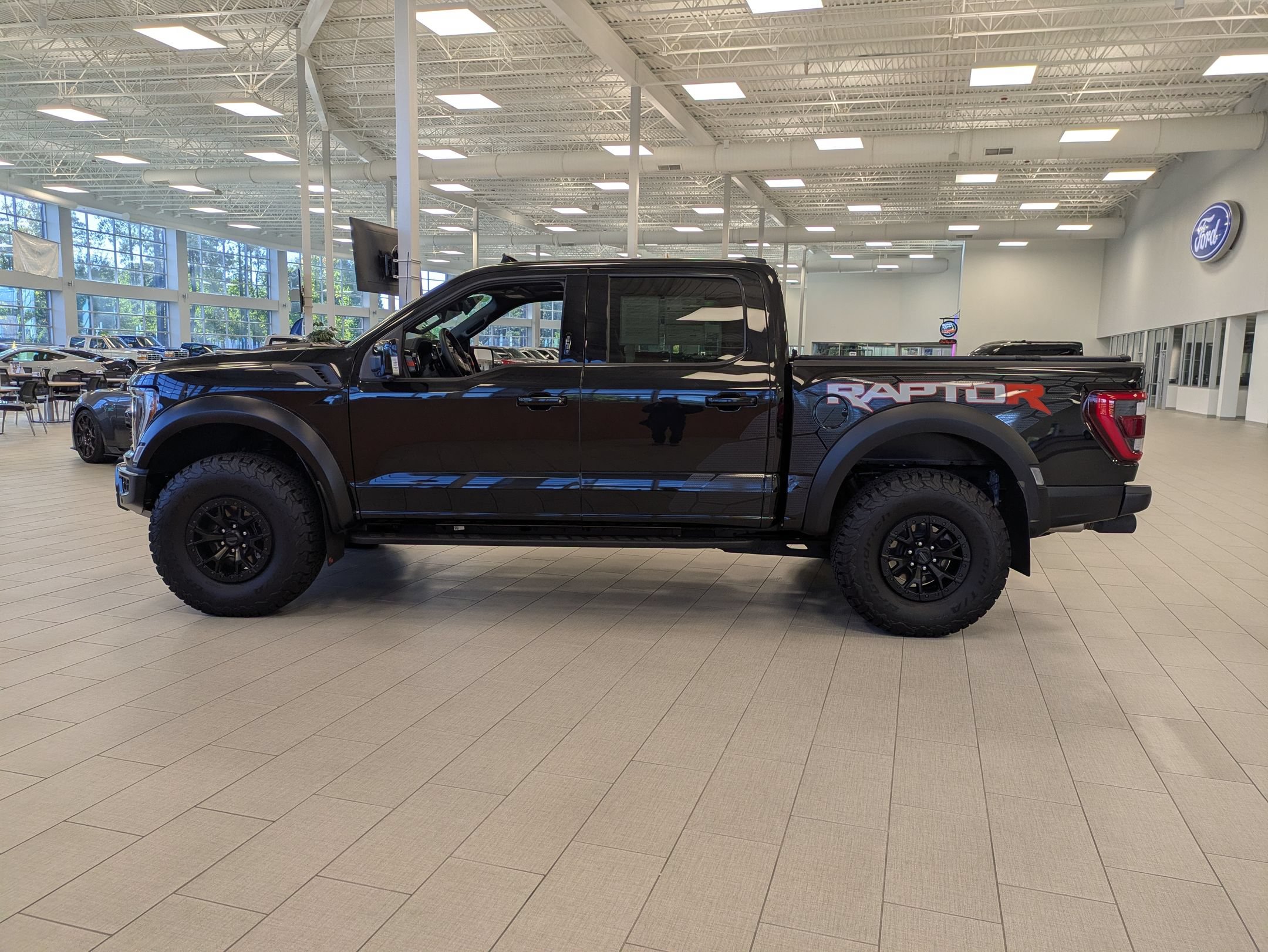 Certified 2023 Ford F150 Raptor w/ Equipment Group 802A Raptor R AWD/4WD image 7