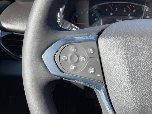 Used 2022 Chevrolet Traverse LT image 18