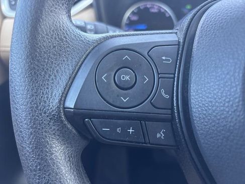 Used 2021 Toyota RAV4 XLE w/ Convenience Package image 30