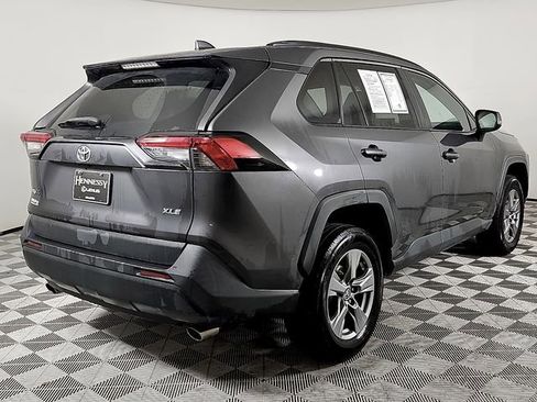 Used 2022 Toyota RAV4 XLE w/ Convenience Package image 4