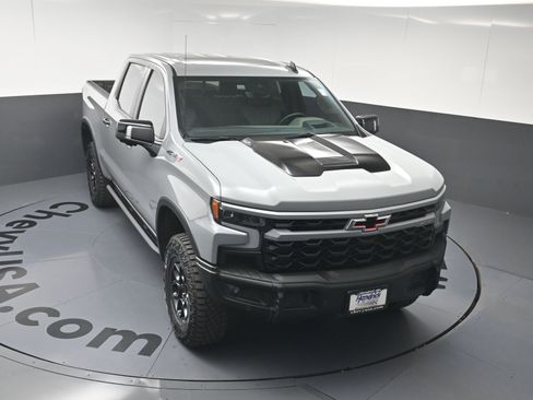 Used 2025 Chevrolet Silverado 1500 ZR2 w/ ZR2 Bison Edition AWD/4WD image 32