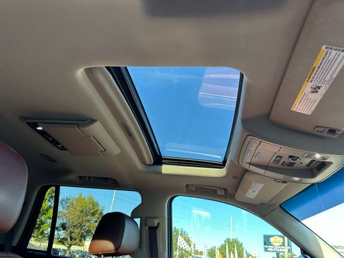 Used 2018 Chevrolet Tahoe Premier image 12