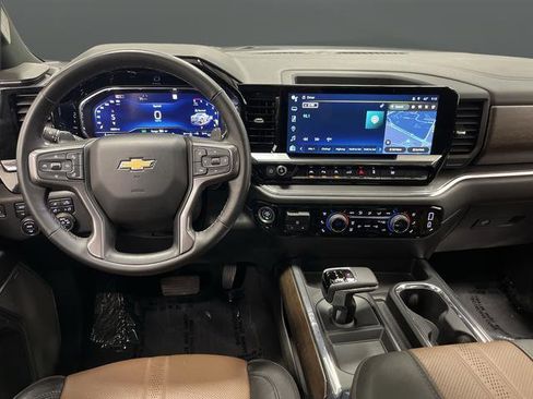 Certified 2025 Chevrolet Silverado 1500 High Country image 5