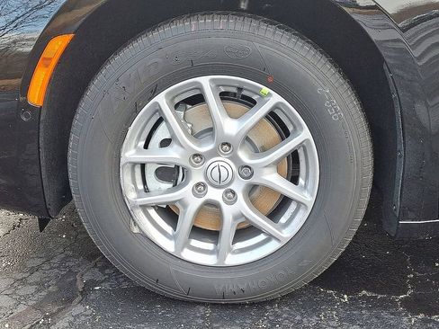 New 2026 Chrysler Pacifica Select image 5