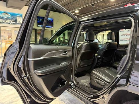 Used 2024 Jeep Grand Cherokee L Limited w/ Luxury Tech Group II AWD/4WD image 34