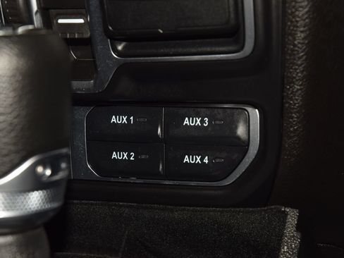 Used 2025 Jeep Gladiator Rubicon AWD/4WD image 33