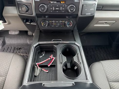 Used 2022 Ford F250 XLT w/ XLT Premium Package AWD/4WD image 21