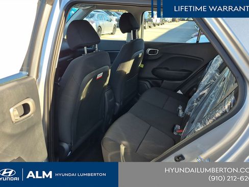 New 2026 Hyundai Venue SE FWD image 17