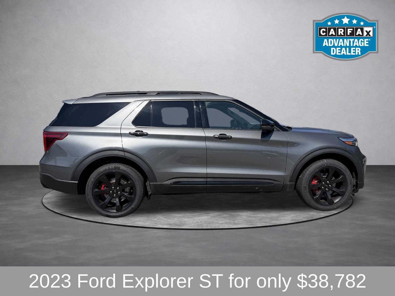 Used 2023 Ford Explorer ST w/ Equipment Group 401A AWD/4WD image 2