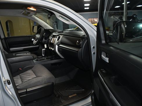 Used 2019 Toyota Tundra SR5 w/ SR5 Upgrade Package AWD/4WD image 48