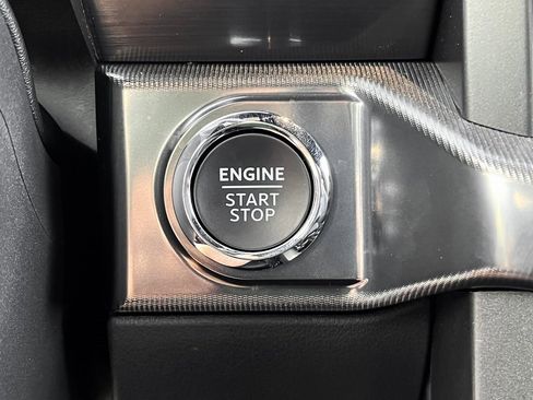 Used 2024 Ford F150 Lariat image 8