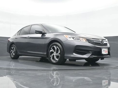 Used 2017 Honda Accord LX image 24