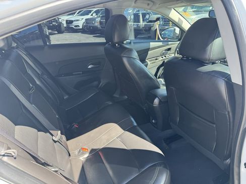 Used 2014 Chevrolet Cruze LT image 9