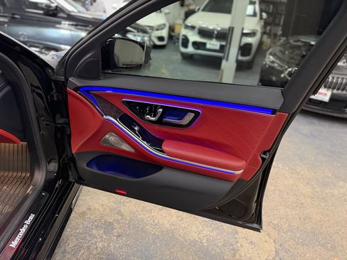 Used 2023 Mercedes-Benz S 580 4MATIC Sedan image 40