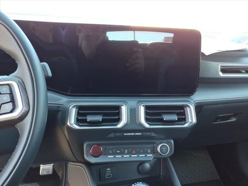 Used 2025 Ford Mustang GT Premium image 19