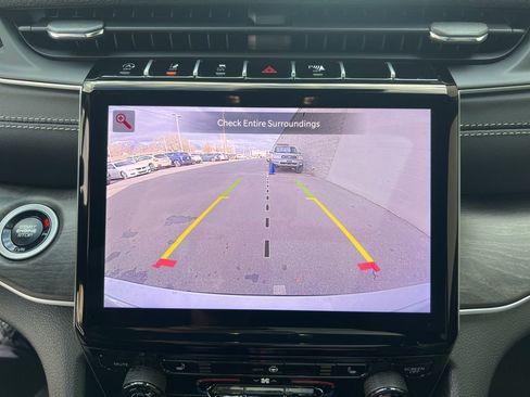 New 2025 Jeep Grand Cherokee L Limited w/ Trailer Tow Package AWD/4WD image 18