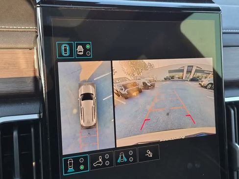 Used 2025 GMC Acadia Denali w/ Super Cruise Package image 17