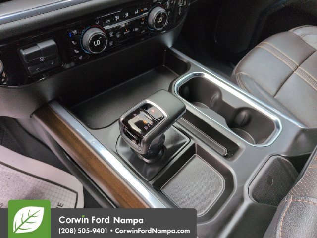 Used 2024 Chevrolet Silverado 1500 High Country AWD/4WD image 17