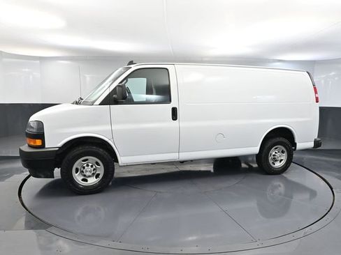Used 2022 Chevrolet Express 2500 w/ Driver Convenience Package image 10