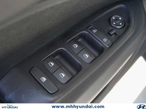 New 2026 Hyundai Venue SEL FWD image 24