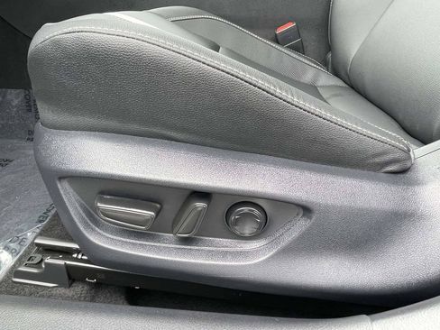 Used 2026 Toyota Camry SE FWD image 23