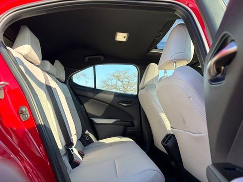 Used 2024 Lexus UX 250h F Sport image 14