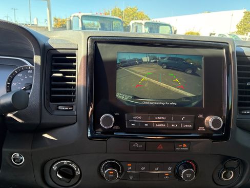 Used 2024 Nissan Frontier S AWD/4WD image 19