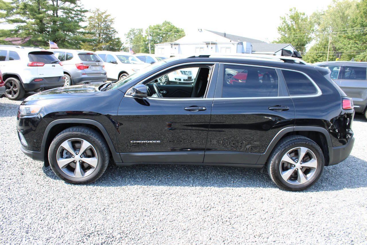 Used 2019 Jeep Cherokee Limited w/ Luxury Group AWD/4WD image 10