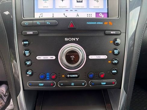 Used 2019 Ford Explorer Platinum AWD/4WD image 23