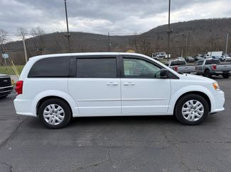 Used 2015 Dodge Grand Caravan SE w/ Quick Order Package 29E SE video 2