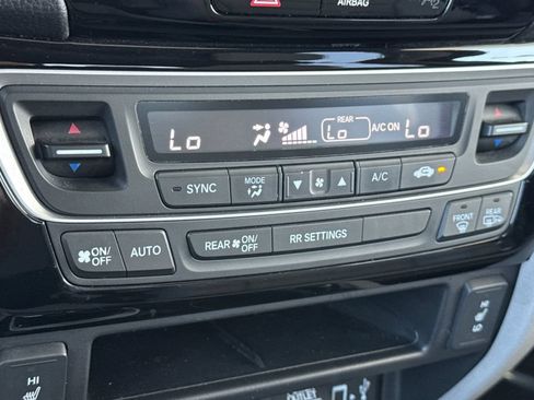 Used 2018 Honda Ridgeline RTL-E image 25