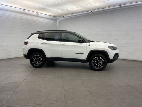 New 2026 Jeep Compass Trailhawk w/ Sun, Sound & Navigation Group image 2