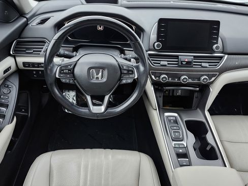 Used 2020 Honda Accord Touring image 31