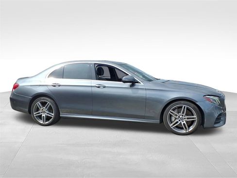 Used 2018 Mercedes-Benz E 300 4MATIC w/ Premium 1 Package image 3