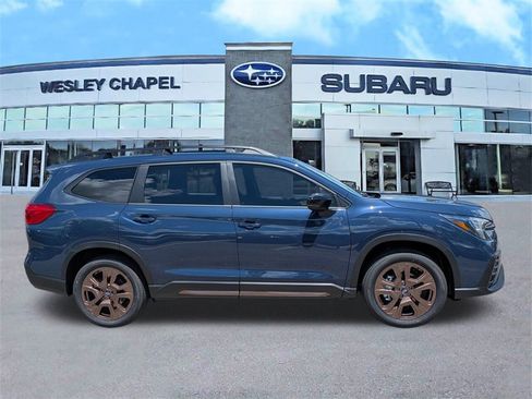 Used 2025 Subaru Ascent Bronze Edition w/ Popular Package #2 image 4